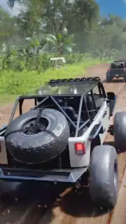offroad SUV jeep 4x4 driving Screenshot 3